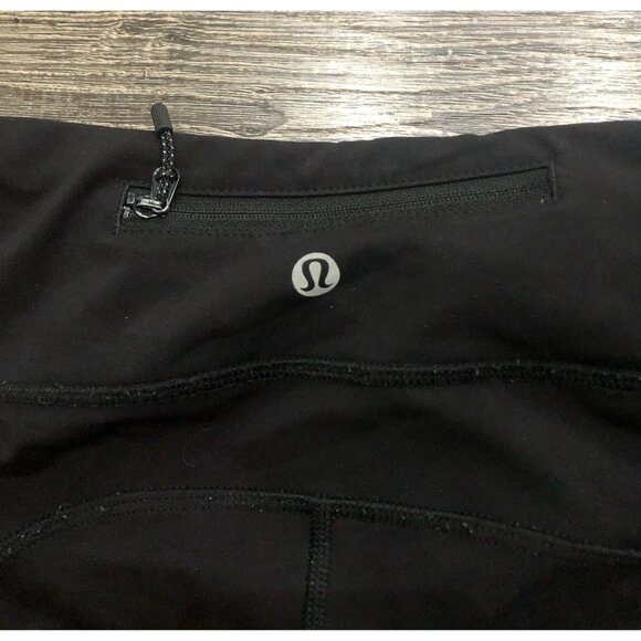 Lululemon Crop Leggings Size 4 Black Athletic Work Out Running Yoga - Picture 3 of 6